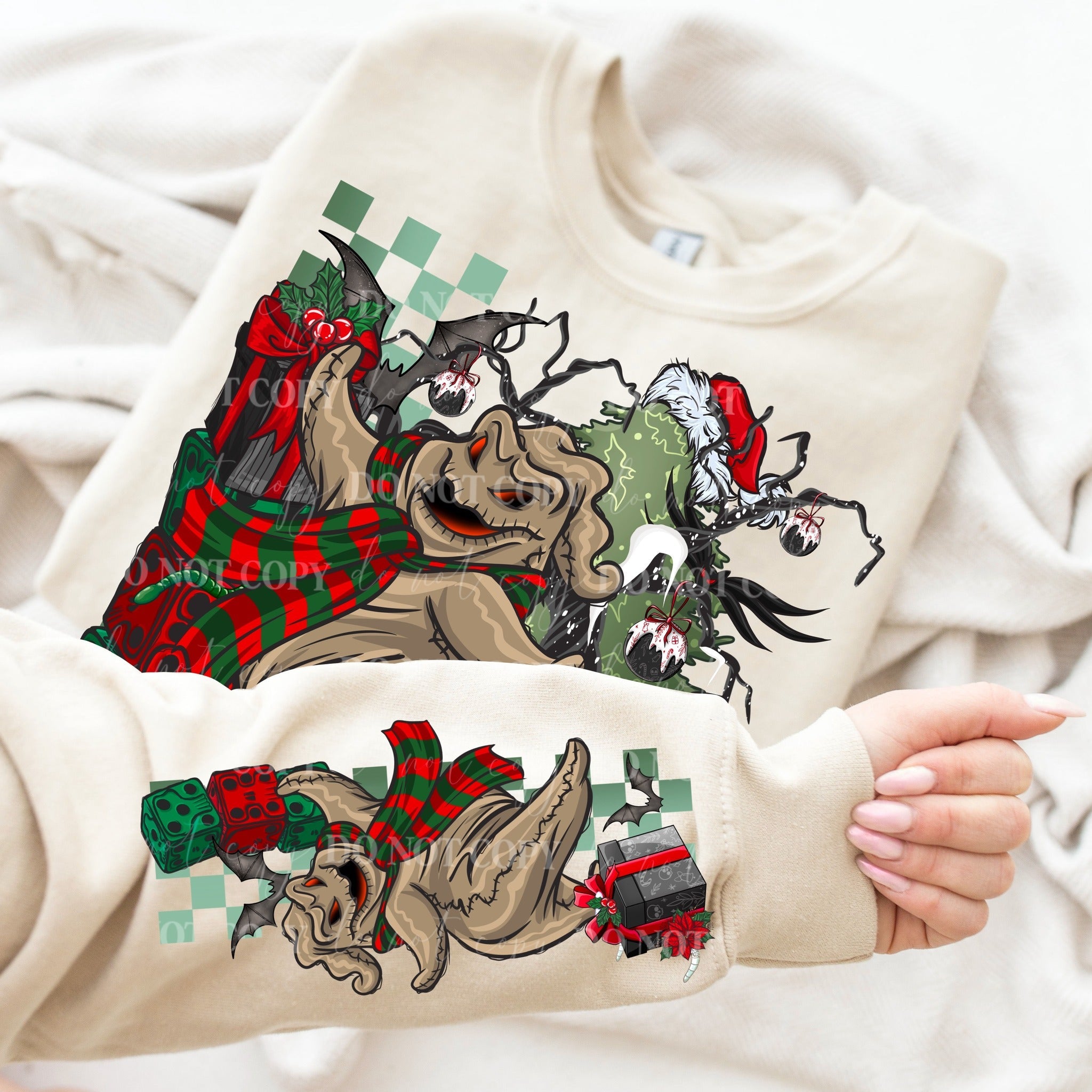 OOG XMAS SWEATSHIRT W/ SLEEVE PRINT